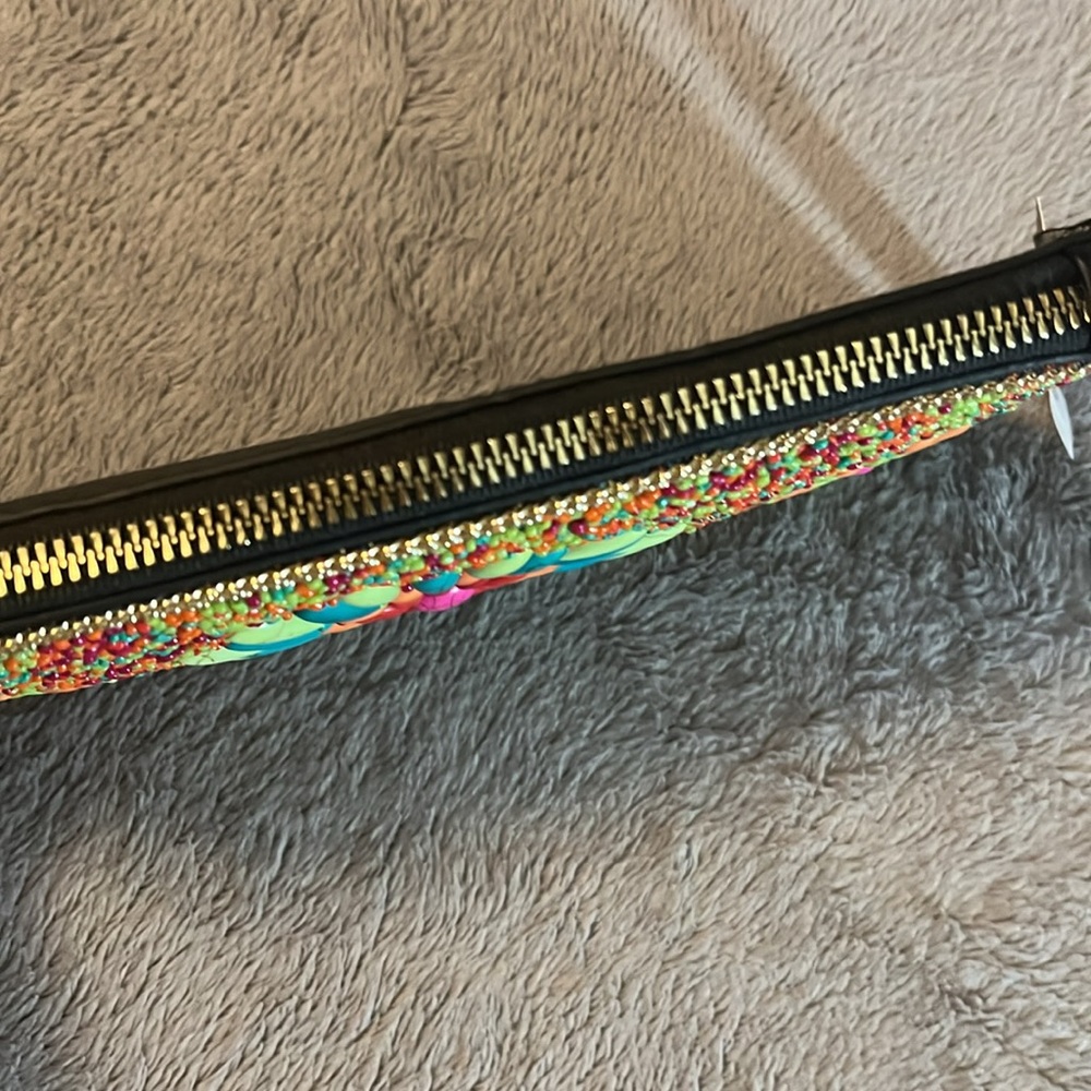 Coco & Carmen Hand Beaded Clutch/ Crossbody - Picture 6 of 9